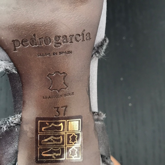 Pedro Garcia silk satin gunmetal heels - Picture 7 of 7